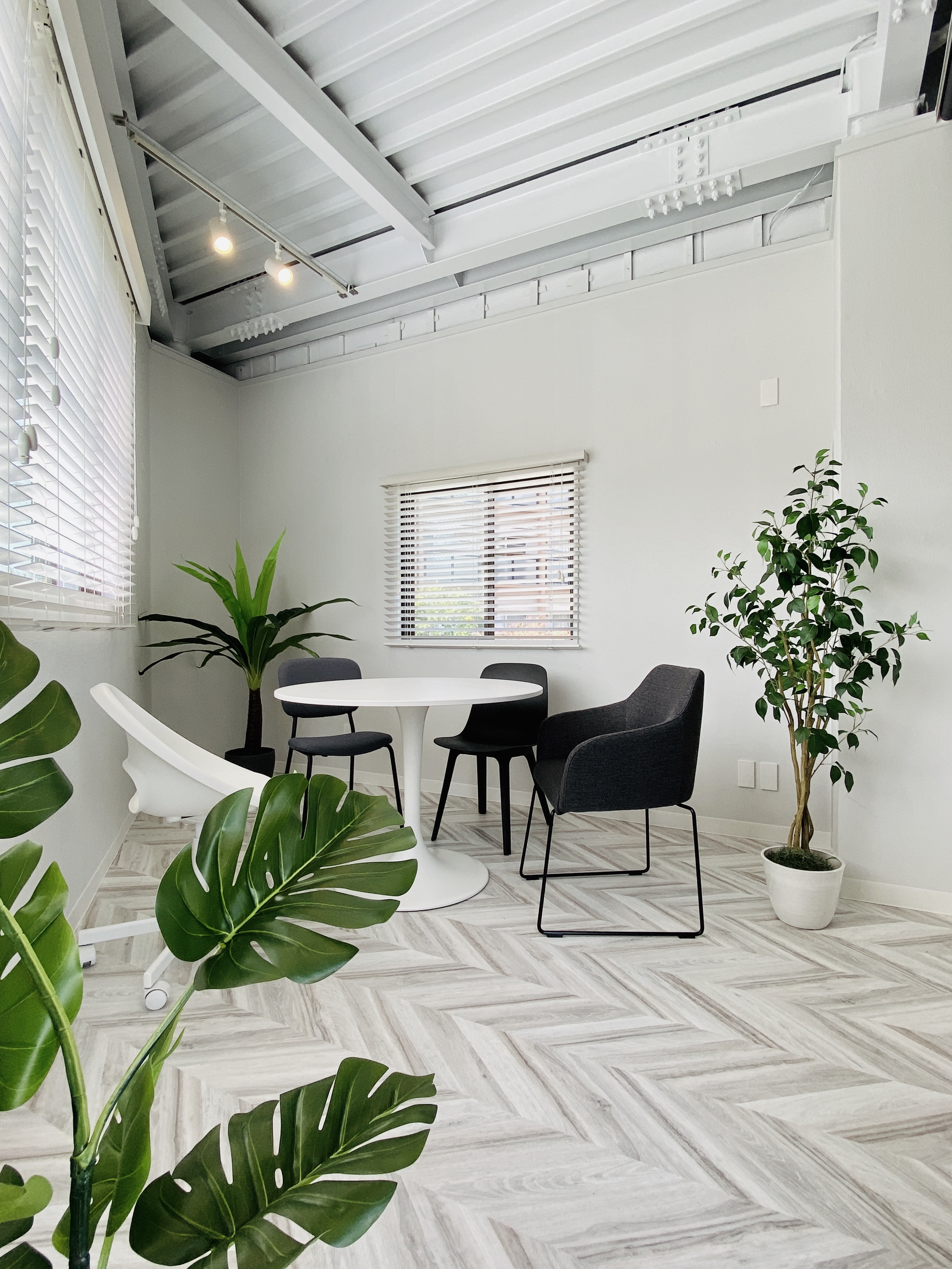 有限会社LOTUSの内観